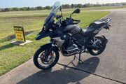 Picture 5 - 2019 BMW R-Series motorbike