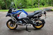 Picture 2 - 2020 BMW R-Series R1250GS Adventure with Rallye HP package motorbike