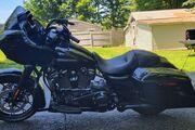 Picture 3 - 2020 Harley-Davidson Touring, Black motorbike