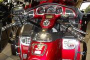 Picture 10 - Honda GL 1800 A-4 Red 2004 Loads Of Extras motorbike