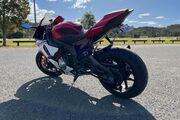 Picture 7 - 2015 Yamaha YZF-R, Red motorbike