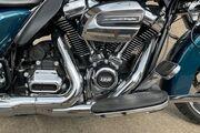 Picture 5 - 2020 Harley-Davidson Touring, Tahitian blue motorbike
