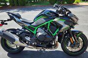 Picture 4 - 2020 Kawasaki Ninja motorbike
