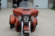 Picture 2 - 2019 Harley-Davidson in Orange motorbike