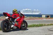Picture 2 - 2018 Ducati Supersport motorbike