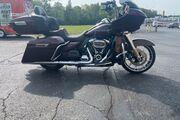 Picture 8 - 2018 Harley-Davidson Road Glide Ultra motorbike