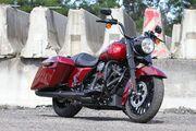 Picture 2 - 2018 Harley-Davidson® FLHRXS - Road King® Special Red Flake motorbike