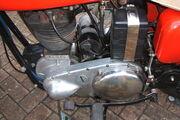 Picture 4 - 1957 Ariel 350 NH Red Hunter in really nice order, first kick starter motorbike