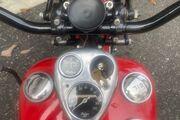 Picture 4 - 1947 Indian Chief, Red motorbike
