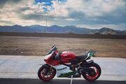 Picture 5 - 2018 Ducati Panigale 1299 R Final Edition motorbike
