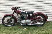Picture 2 - 1948 Triumph pre unit Speed Twin 5T motorbike