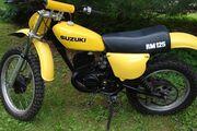Picture 4 - 1975 Suzuki RM motorbike