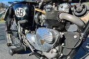 Picture 4 - 1967 Triumph Trophy, White/Crimson motorbike