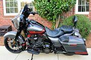 Picture 4 - 2020 Harley-Davidson Touring in Black motorbike