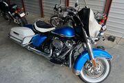 Picture 2 - 2021 Harley-Davidson Touring, Hi-Fi Blue, Black Denim & Birch White motorbike