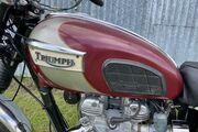 Picture 3 - 1970 Triumph Bonneville 650 motorbike