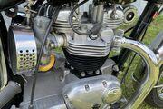 Picture 7 - 1970 Triumph Bonneville 650 motorbike