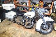 Picture 3 - 1966 Harley-Davidson Other, White motorbike