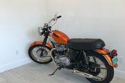Picture 5 - 1968 Triumph Bonneville, Orange motorbike