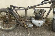 Picture 3 - Triumph TR6 1956. Matching numbers. A rare bike and worth restoring motorbike