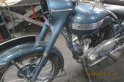Picture 8 - Triumph Thunderbird 1951 motorbike