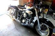 Picture 3 - 1959 Harley-Davidson Other, Black motorbike