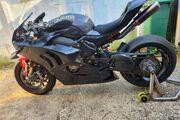 Picture 5 - Ducati Panigale V4 2022 Track Race Bike motorbike