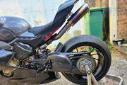 Picture 6 - Ducati Panigale V4 2022 Track Race Bike motorbike