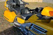 Picture 2 - 2010 Honda Gold Wing, in Yellow motorbike