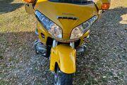 Picture 3 - 2010 Honda Gold Wing, in Yellow motorbike