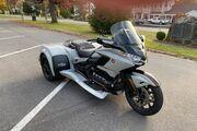 Picture 4 - 2021 Honda Gold Wing, Gray motorbike