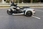 Picture 8 - 2021 Honda Gold Wing, Gray motorbike