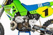Picture 4 - 2000 Kawasaki KX500 motorbike