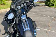 Picture 6 - 2019 Harley-Davidson Touring, Blue motorbike