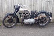 Picture 4 - Triumph 1949 pre-unit 500 T100 Sprung Hub, for restoration or god forbid spar motorbike