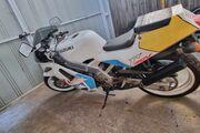 Picture 2 - Suzuki RGV250 VJ21, been in storage 2-stroke Pepsi motorbike