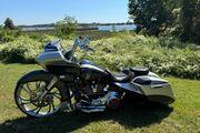 Picture 5 - 2019 Harley-Davidson Touring, in Silver motorbike