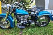 Picture 2 - 1962 Harley-Davidson in blue motorbike