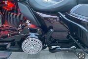Picture 7 - 2019 Harley-Davidson Touring, in Burgundy motorbike