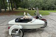 Picture 4 - 1971 Harley-Davidson FL motorbike