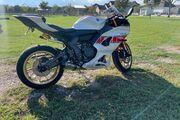 Picture 2 - 2022 Yamaha YZF-R motorbike