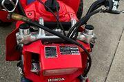 Picture 3 - 1985 Honda CR250R motorbike