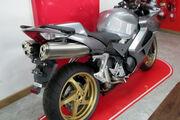 Picture 2 - Brand New Unregistered 2013 Honda VFR800 ABS Silver 800 Save Over £1500 motorbike