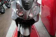 Picture 7 - Brand New Unregistered 2013 Honda VFR800 ABS Silver 800 Save Over £1500 motorbike