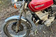 Picture 7 - Suzuki GT550 3-cylinder 2-Stroke 1976 runs shed find motorbike