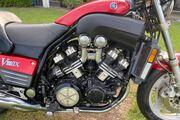 Picture 3 - Yamaha Vmax 1200 1989 motorbike