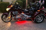 Picture 5 - 2006 Honda Gold Wing in Burgundy motorbike
