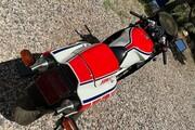 Picture 6 - 1985 Yamaha RZV500 RZ500 RD500 motorbike