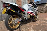 Picture 9 - Honda VTR1000-SP2 (RC51) 2002 Exceptional Condition & Spec. Inc. many extras motorbike
