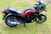 Picture 3 - 1988 Kawasaki GPZ 750 motorbike